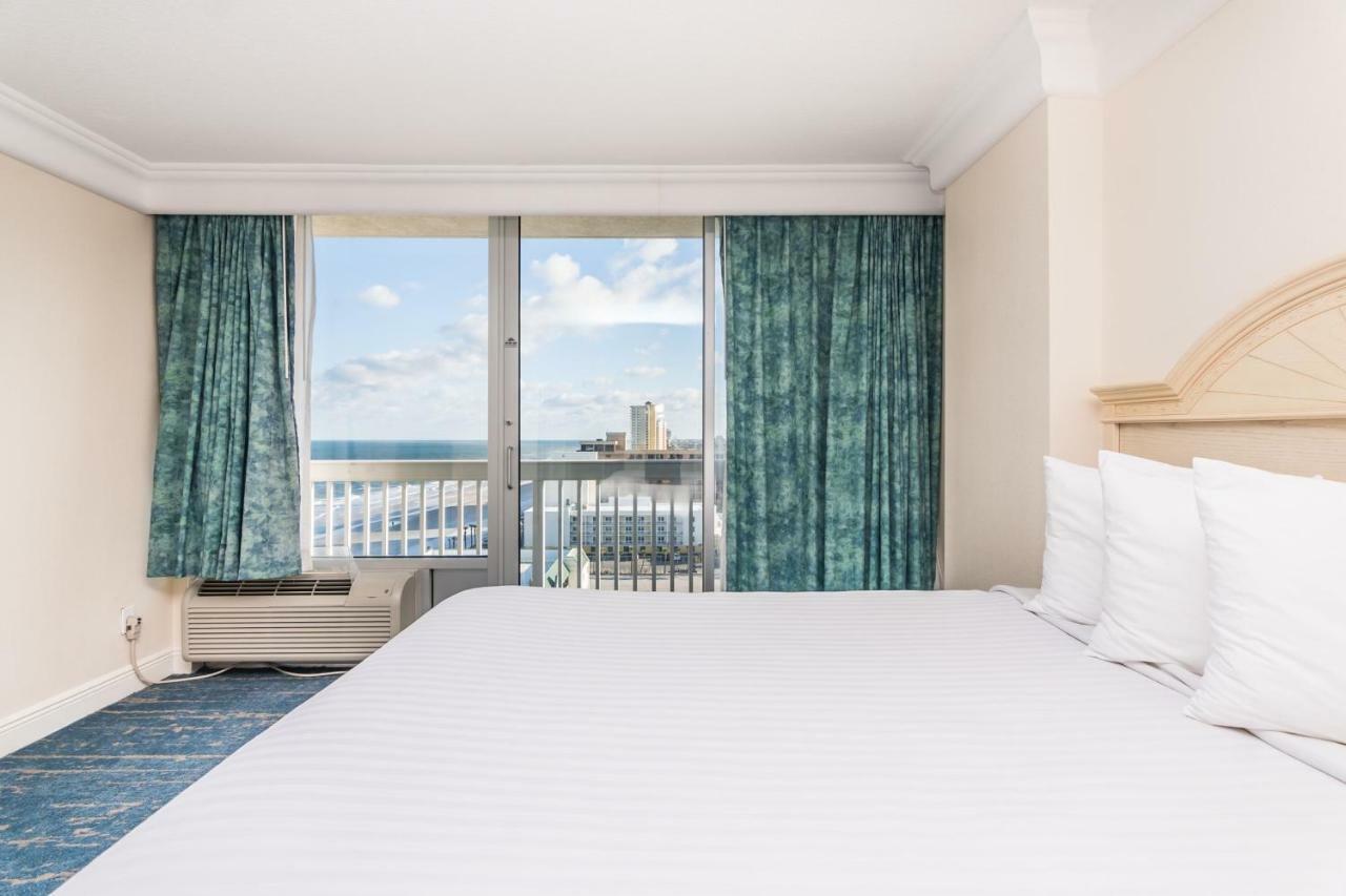Daytona Oceanfront Condostudio Aparthotel 3*